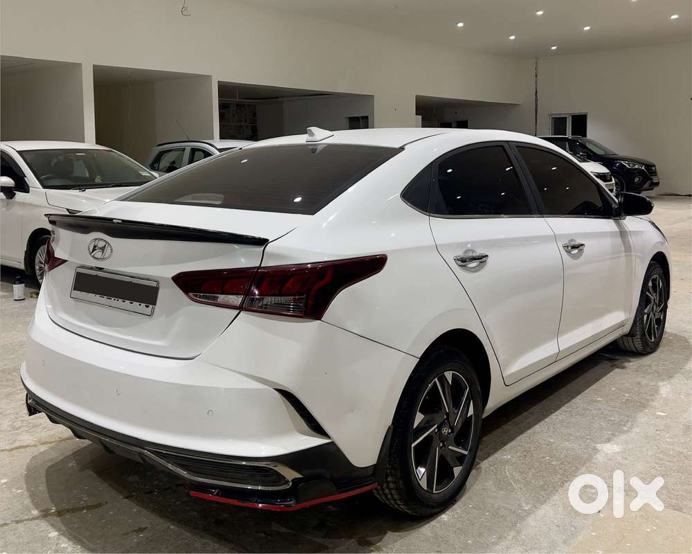 Hyundai Verna 1.5 Sx (o) Ivt, 2022, Petrol