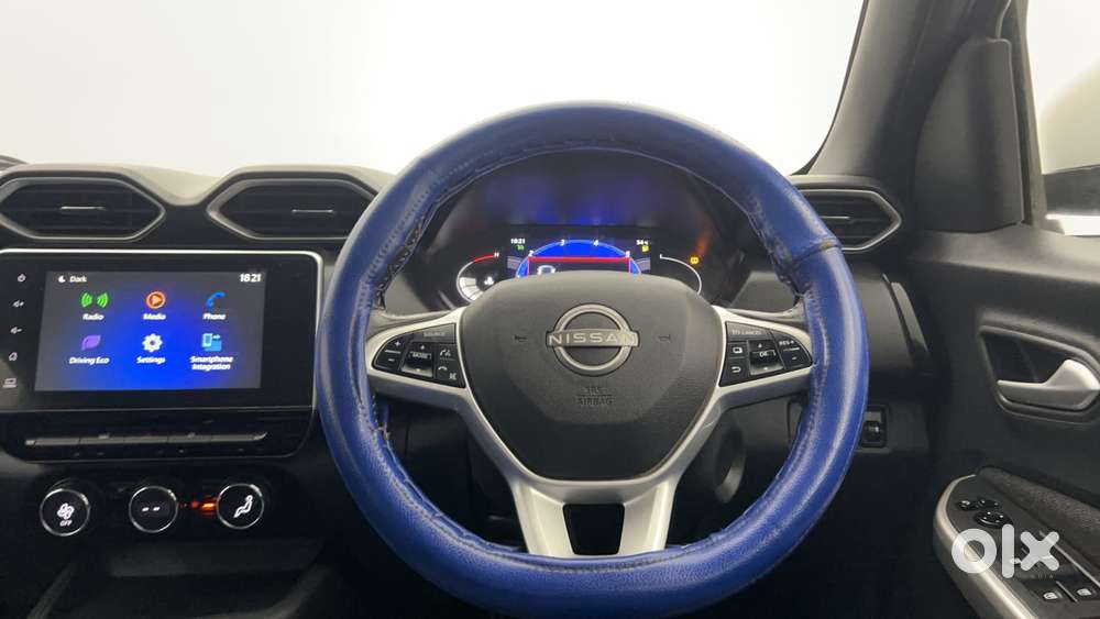 Nissan Magnite 1.0 Xv Premium Dual Tone, 2021, Petrol