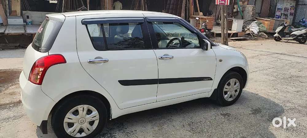 Maruti Suzuki Swift 2010
