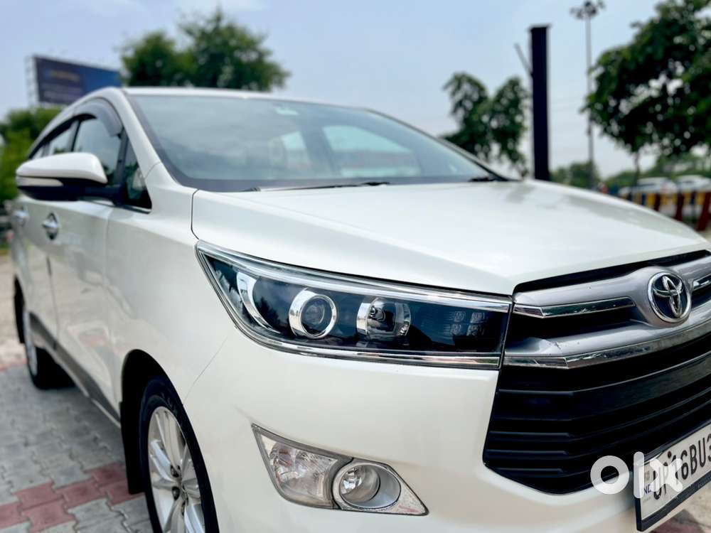 Toyota Innova Crysta Zx 7 Str Diesel (2018)