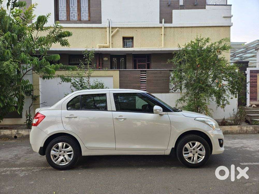 Maruti Suzuki Swift Dzire 1.2 Zxi Bsiv, 2013, Petrol