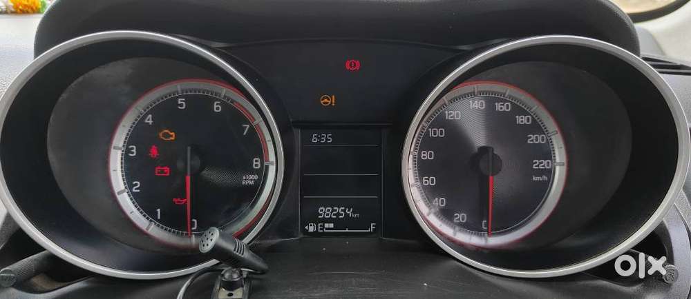 Maruti Suzuki Swift Vxi Optional, 2020, Petrol