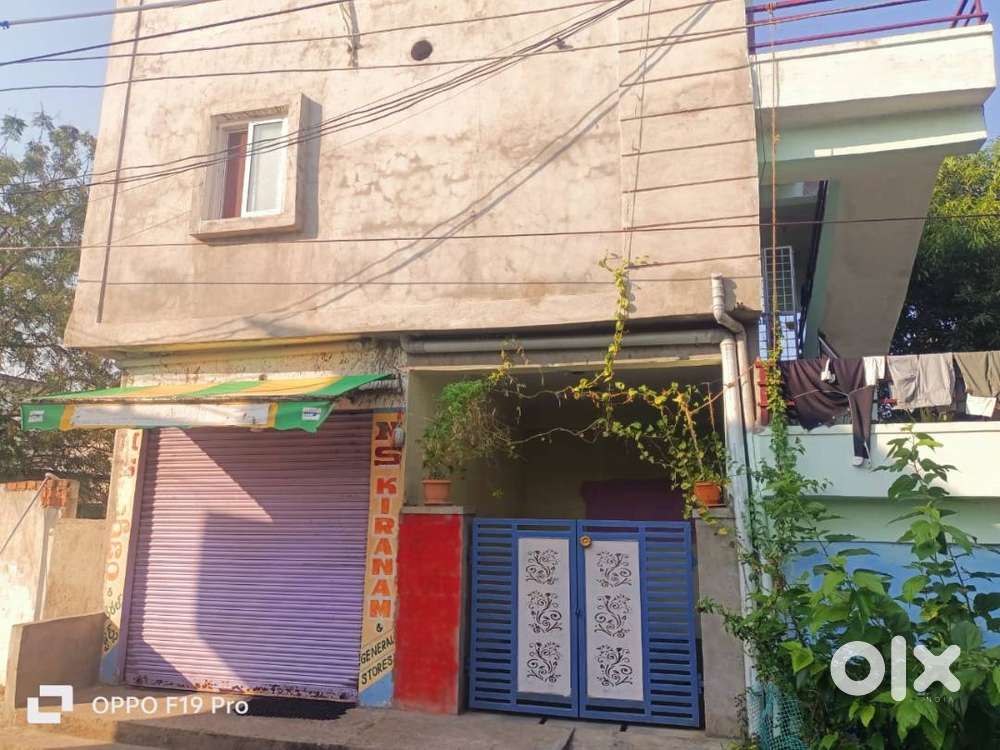 Independent G+1 house for sale at S R R Thota Kareemabad Road Warangal