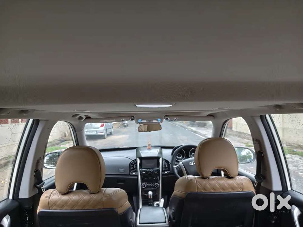 Mahindra Xuv500 2.2 W11 2019