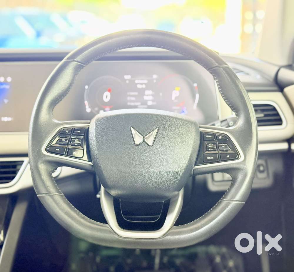 Mahindra Xuv700 2.2 Ax 7 Diesel At Str, 2022, Diesel