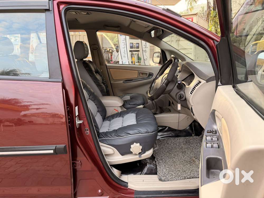 Toyota Innova 2.5 G (diesel) 8 Seater, 2014, Diesel