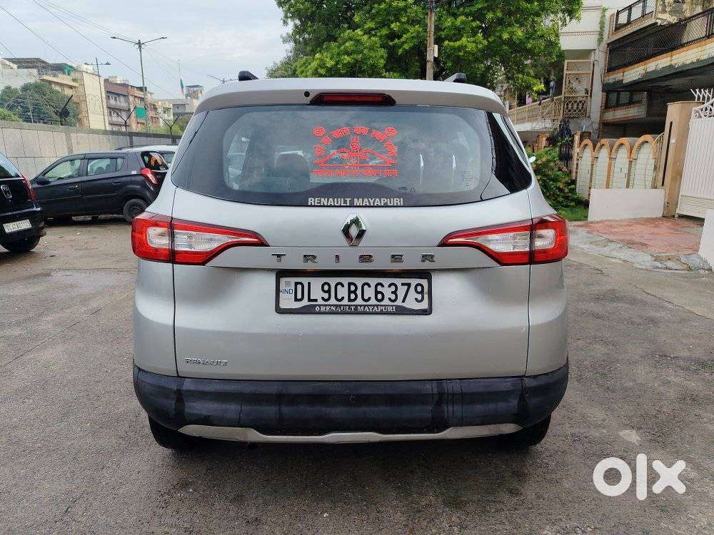Renault Triber Rxt, 2023, Petrol