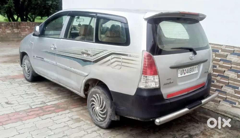 Toyota Innova 2006 Diesel 150000 Km Driven