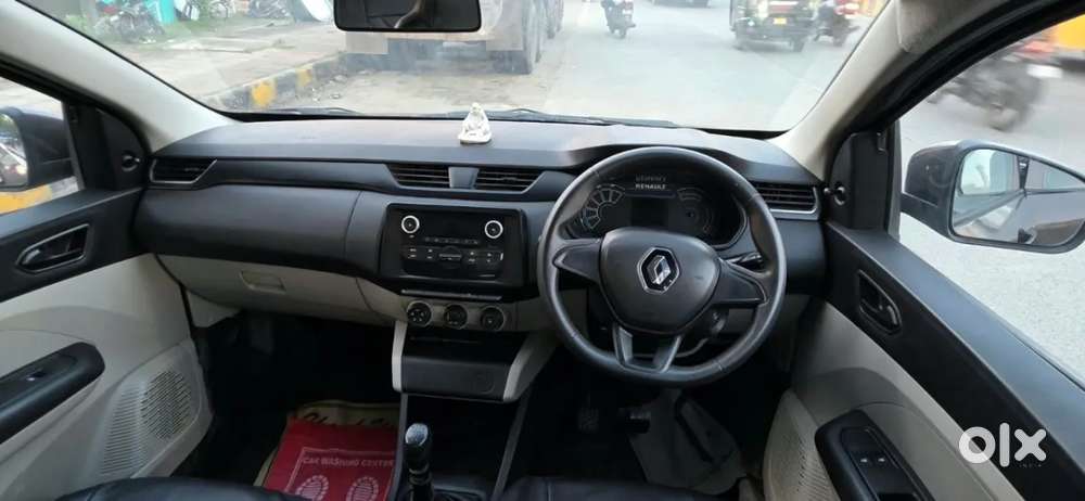 Renault Triber Rxl, 2022, Petrol