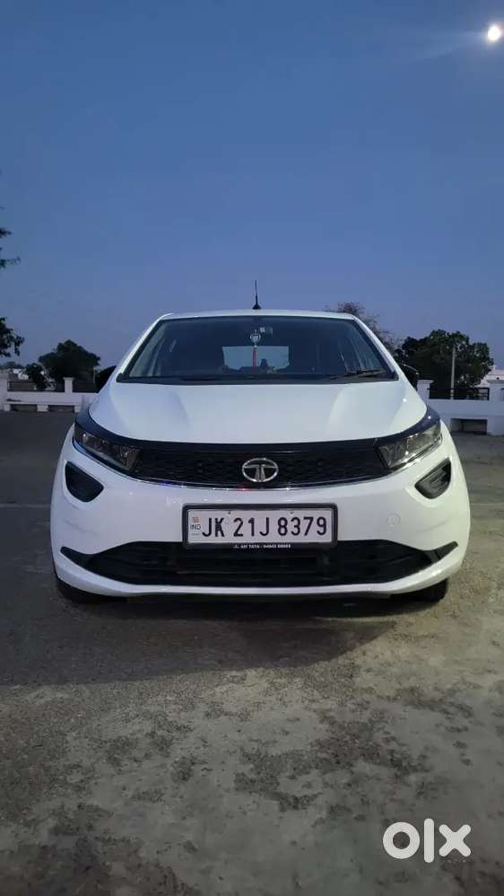 Tata Altroz 2023 Petrol Less Driven