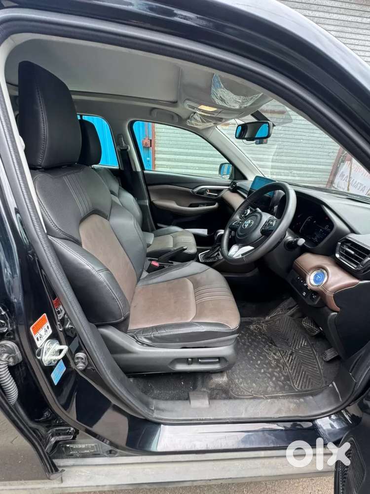 Toyota Urban Cruiser Hyryder 1.5 V Hybrid, 2025, Petrol