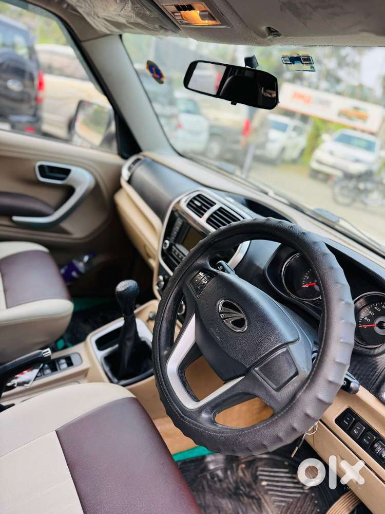 Mahindra Tuv 300 T8, 2016, Diesel