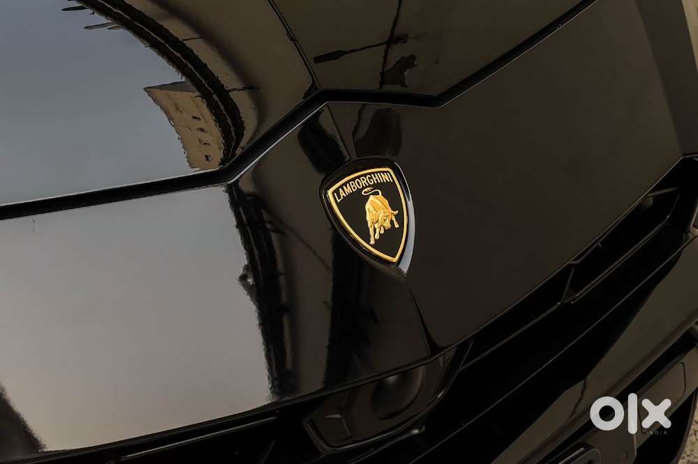 Lamborghini Urus V8, 2021, Petrol