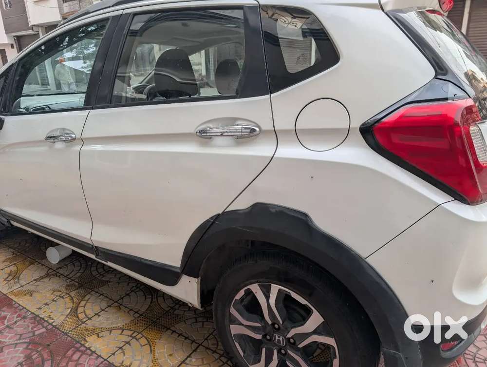 Honda Wrv Top Model With Sun Roof Good Condition New Battery New Tyre