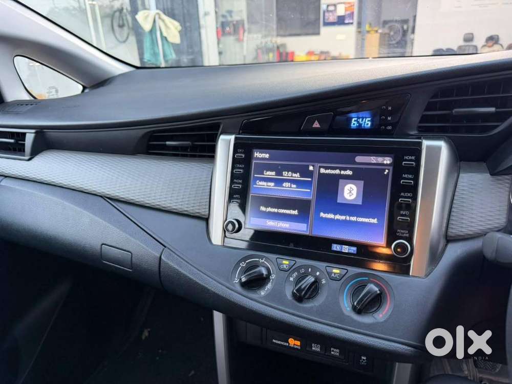 Like Brand New – 2025 Regd Toyota Innova Crysta Gx+7s (captain Seats)