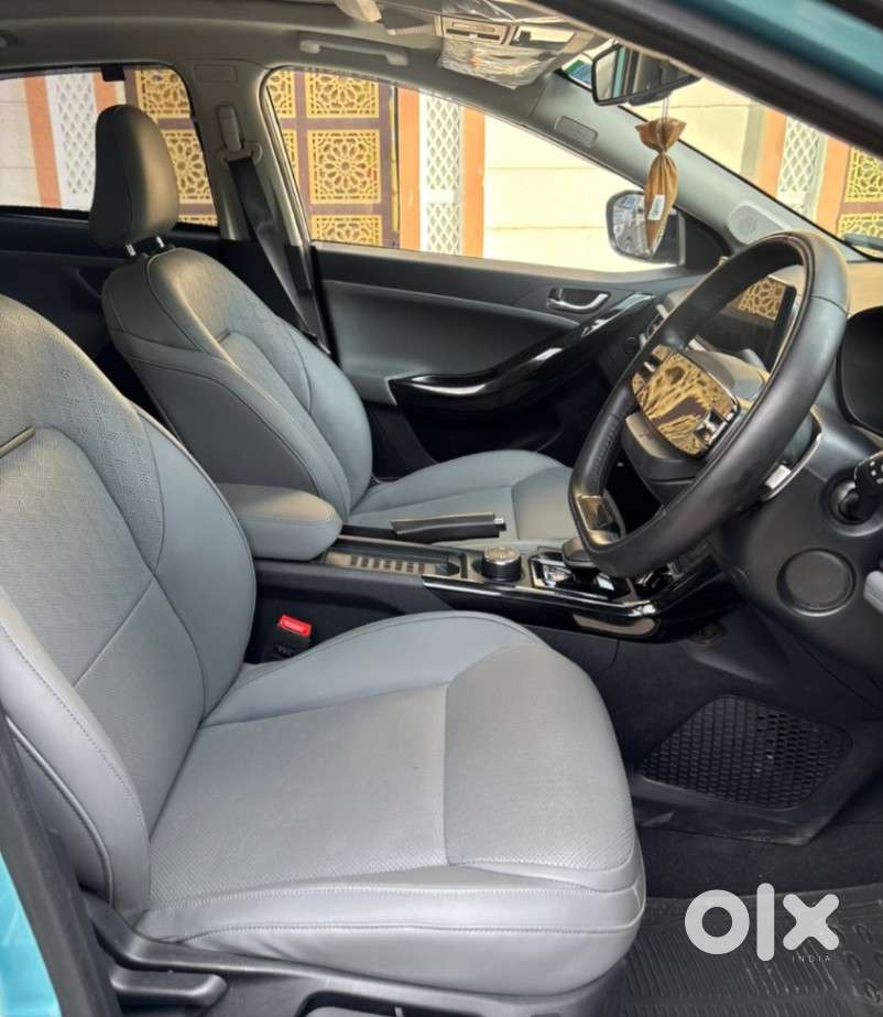Tata Nexon Fearless Pr Plus 1.2 Revotron Petrol 7 Dca Dt, 2025, Petr..