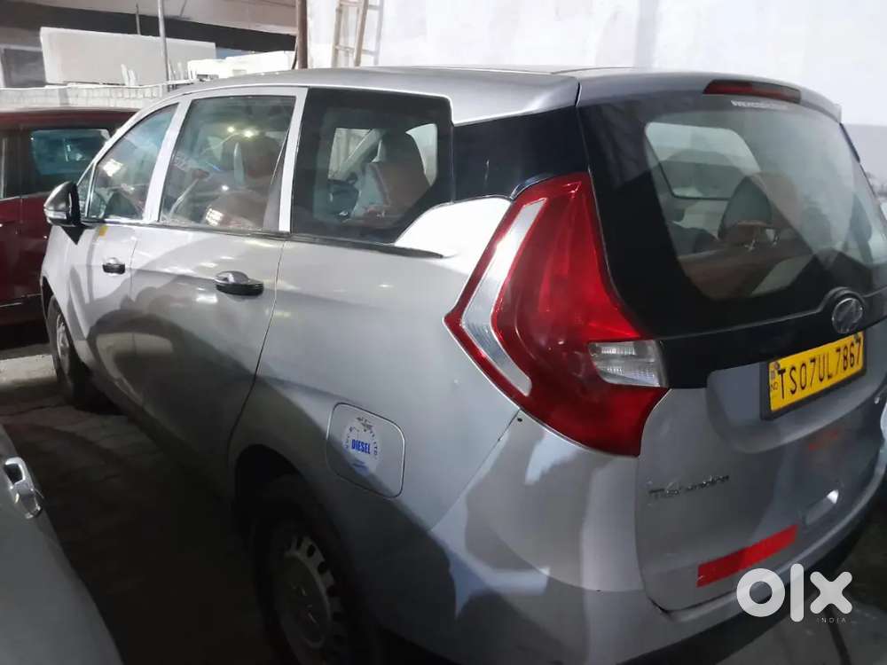 Mahindra Marazzo M6 2022 Diesel Manual