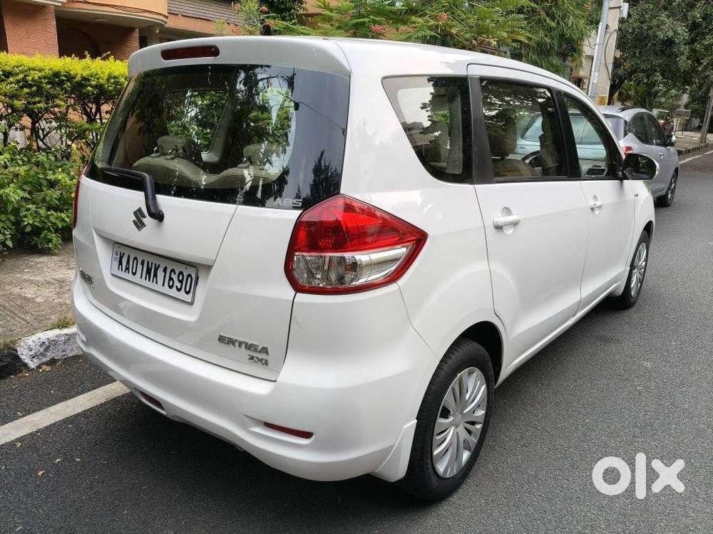 Maruti Suzuki Ertiga Zxi, 2012, Petrol