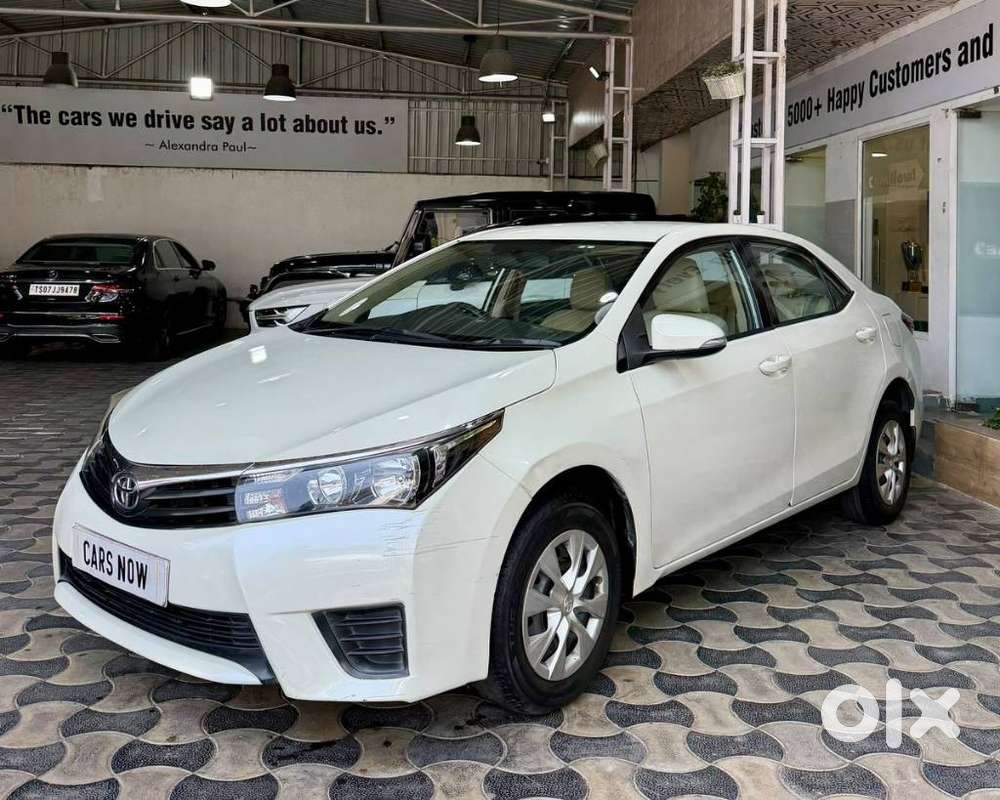 Toyota Corolla Altis 1.8 J, 2014, Petrol