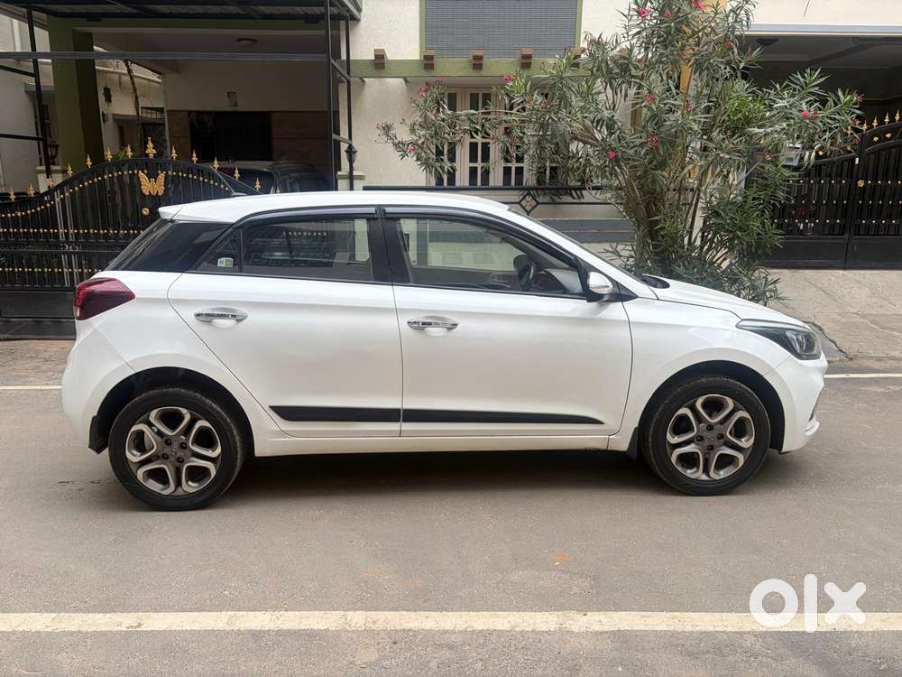 Hyundai I20 Asta (o) 1.2 Mt, 2019, Petrol