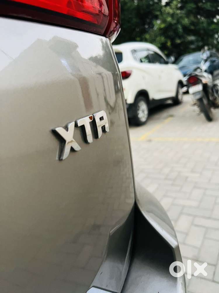 Tata Hexa 2.2 Xta 4x2 7 Str Dual Tone, 2017, Diesel