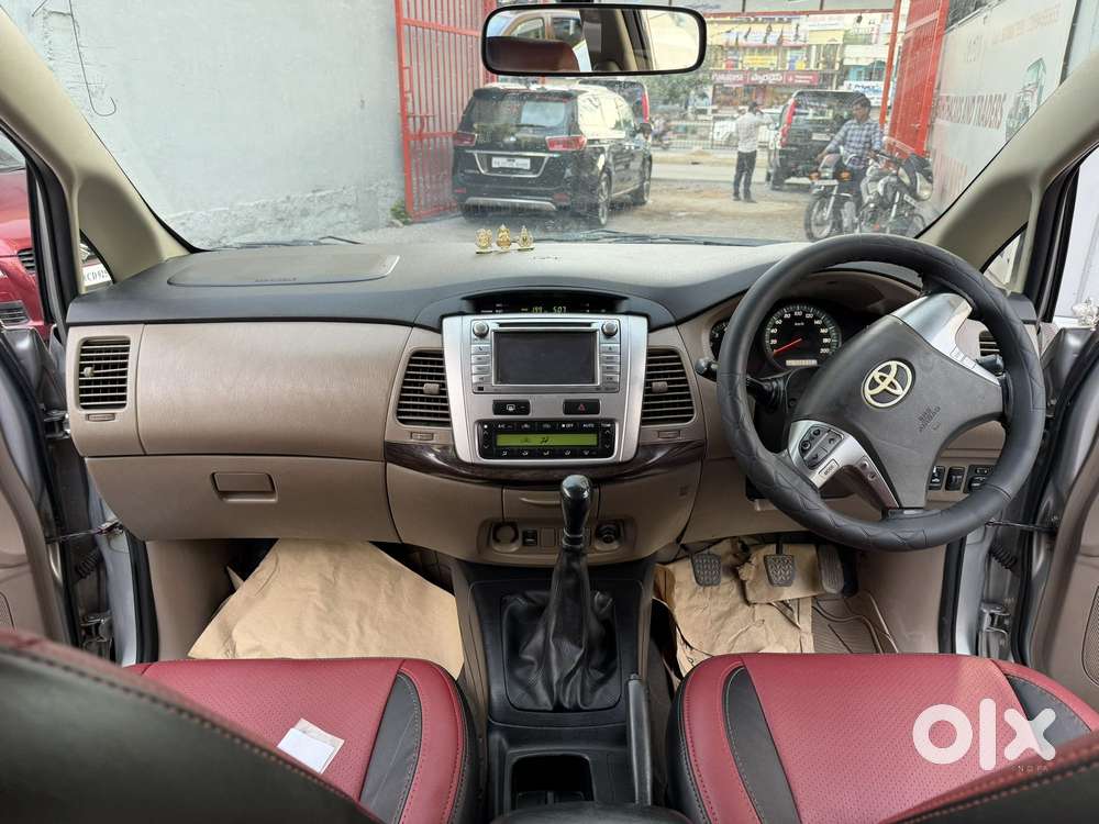 Toyota Innova 2.5 Vx 8 Str, 2015, Diesel