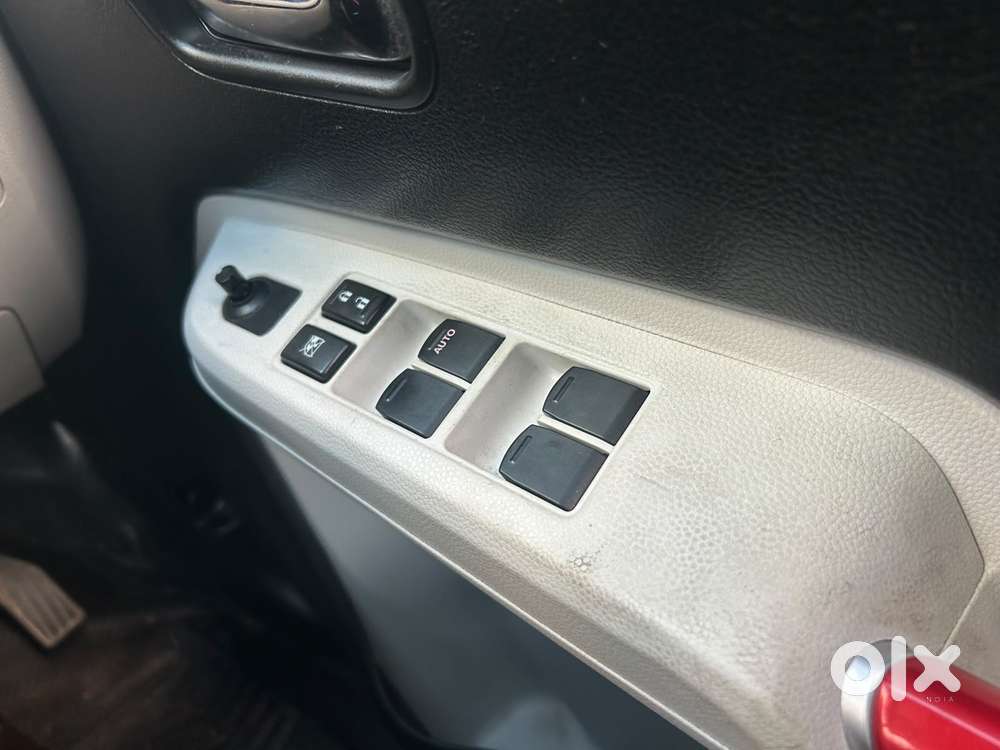 Maruti Suzuki Ignis 1.3 Amt Delta, 2017, Petrol