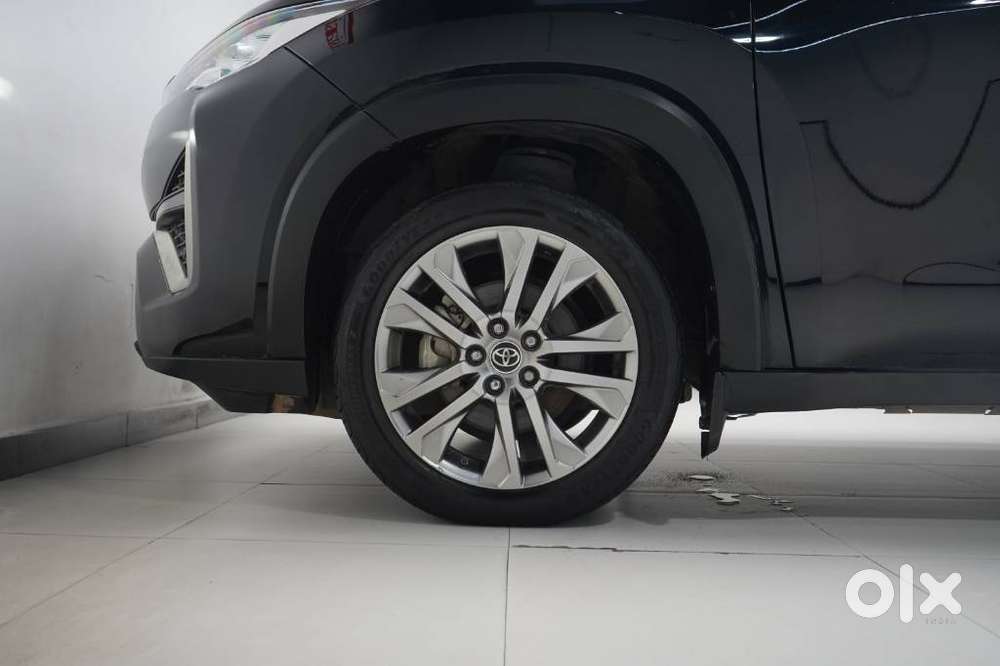 Toyota Innova Hycross 2.0 Zx (o) Hybrid 7 Str, 2023, Petrol