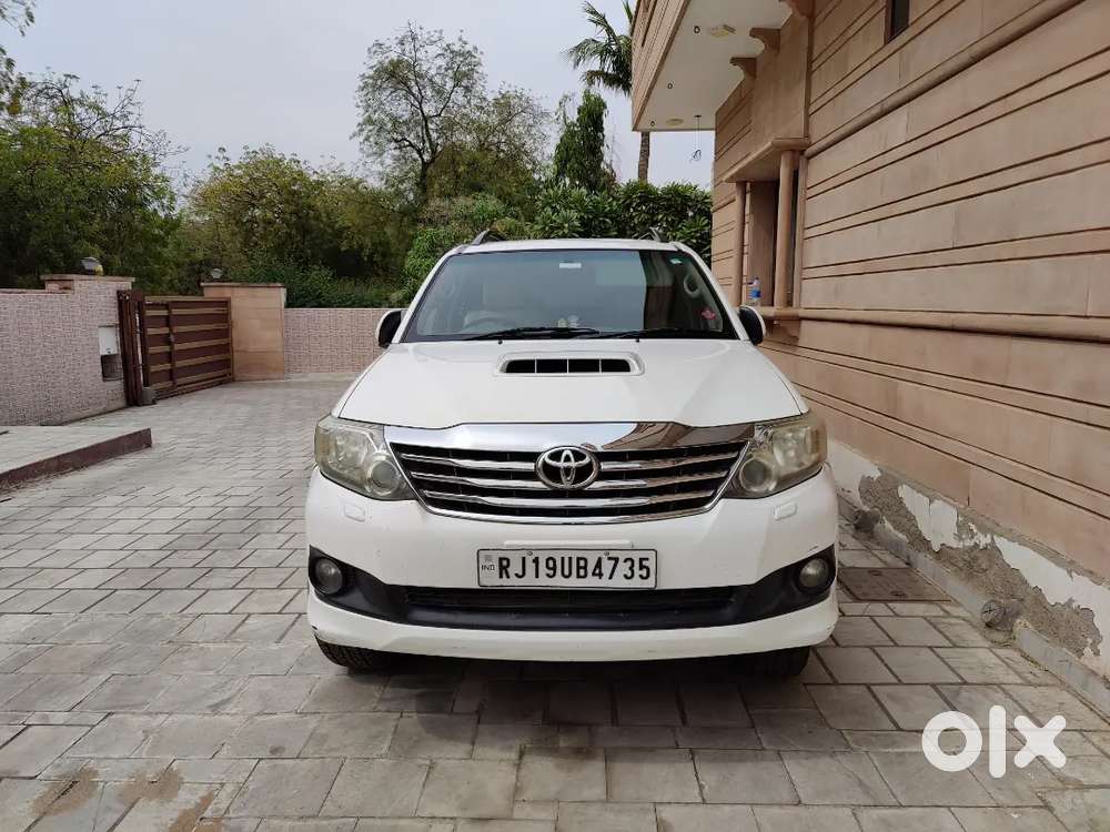 Toyota Fortuner 2012 Diesel 143000 Km Driven