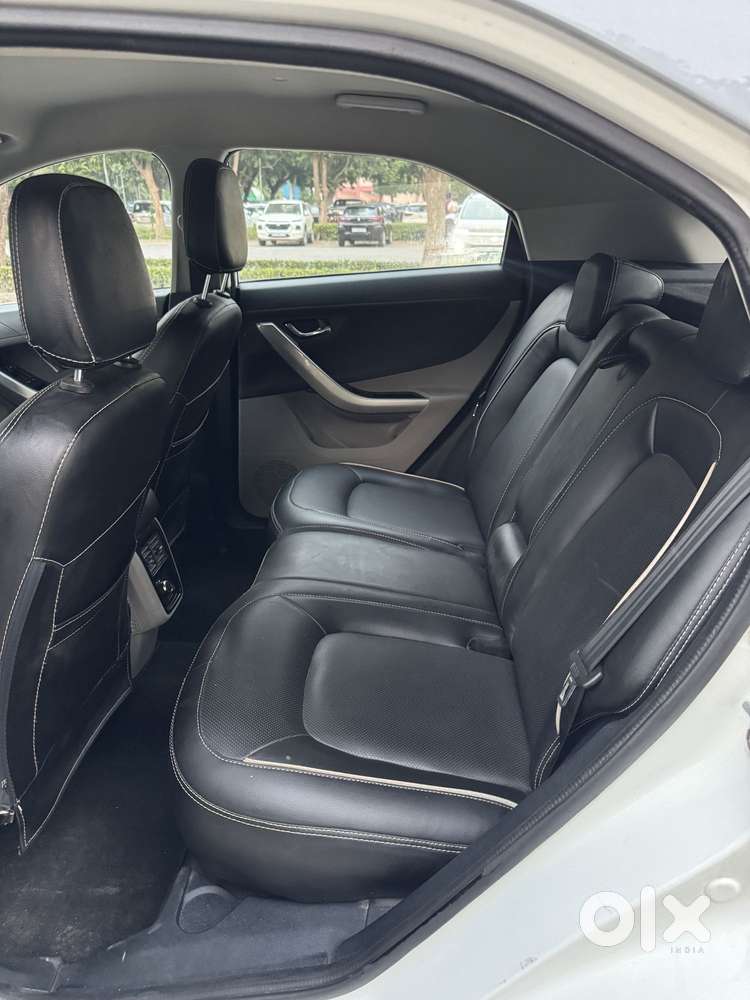 Tata Nexon 1.5 Revotorq Xza Plus Dualtone, 2019, Diesel