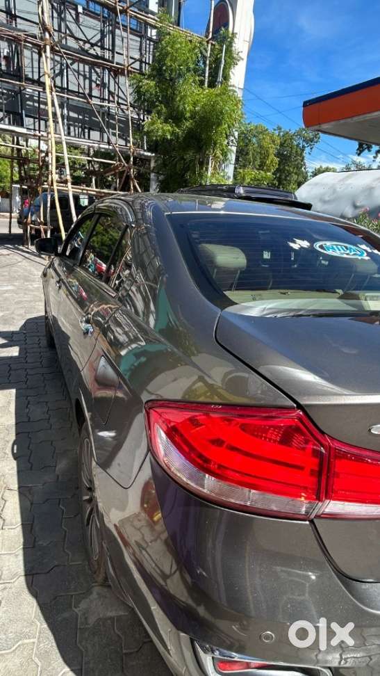 Maruti Suzuki Ciaz Smart Hybrid Alpha , 2017, Petrol