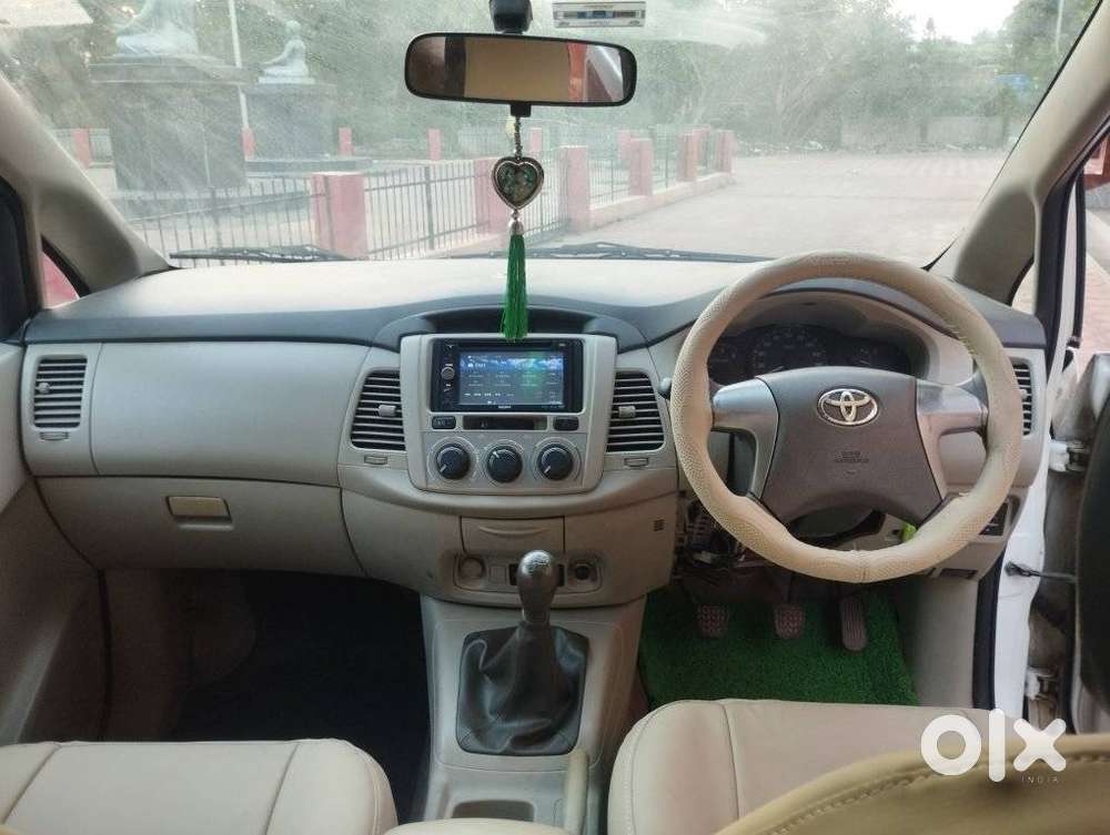 Toyota Innova 2.5 G (diesel) 8 Seater, 2014, Diesel