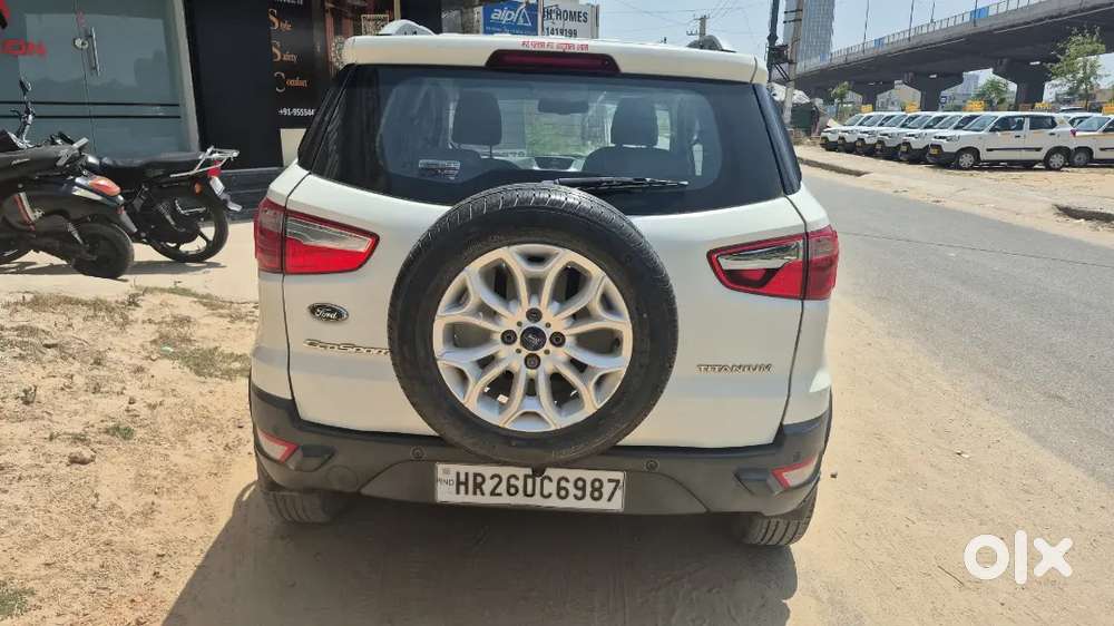 Ford Ecosport 2017 Petrol Average 11-17 Km/l,