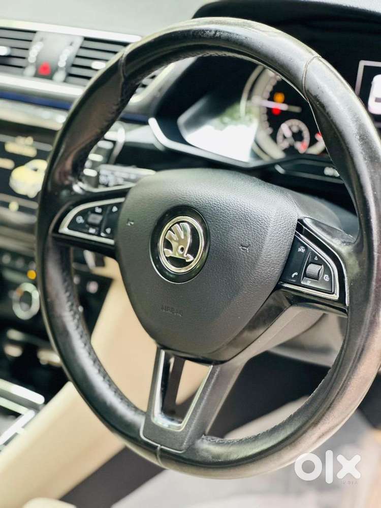 Skoda Superb 2016 Diesel 65000 Km Driven