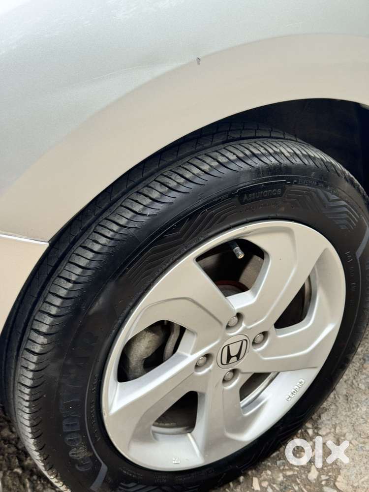 Honda City V Mt Sunroof, 2015, Petrol