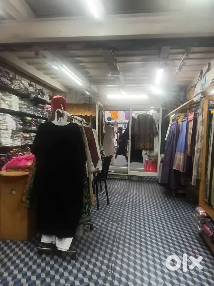 Need one saleslady in jew town