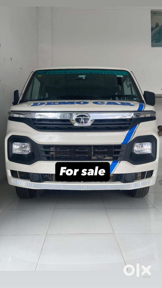 Tata Winger Deluxe 2024