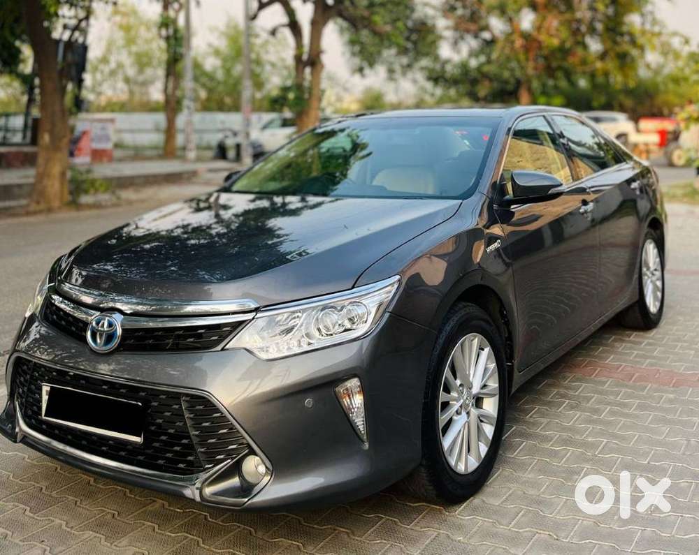 Toyota Camry Hybrid, 2016, Cng & Hybrids