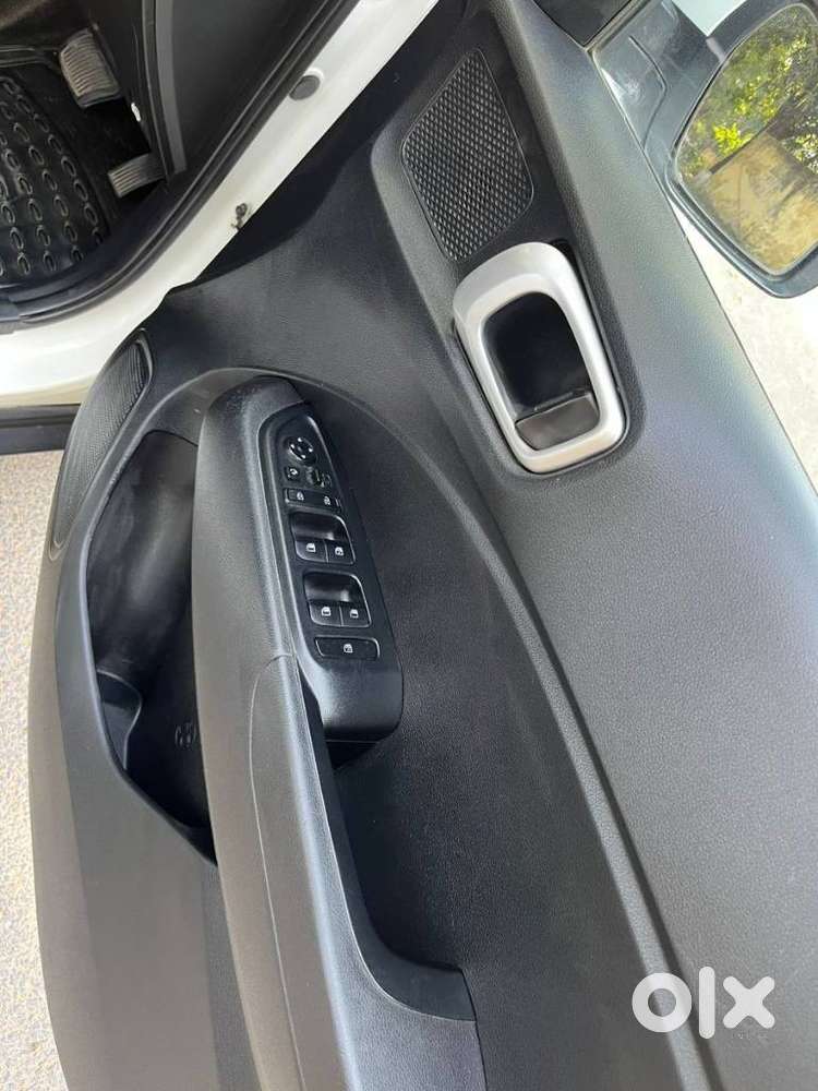 Hyundai Venue Sx Plus Turbo Dct, 2019, Petrol