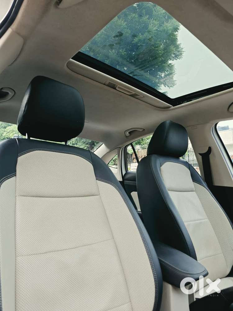 Skoda Slavia 1.0 Tsi Style At, 2023, Petrol