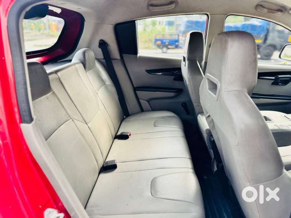 Mahindra Kuv 100 G80 K2, 2017, Petrol