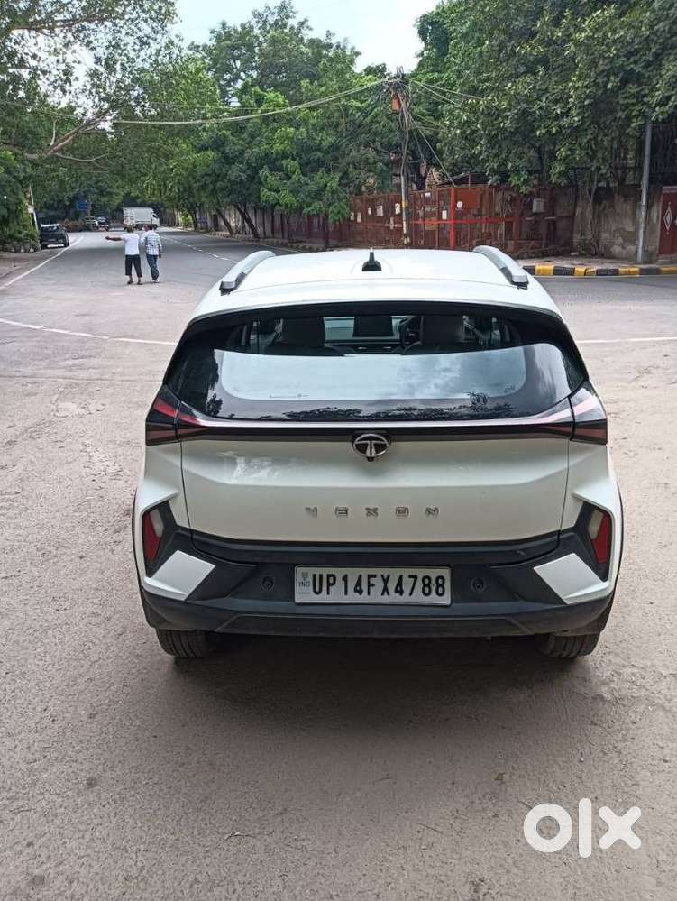 Tata Nexon Creative Plus 1.2 Revotron Petrol 6 Mt Dt, 2024, Petrol