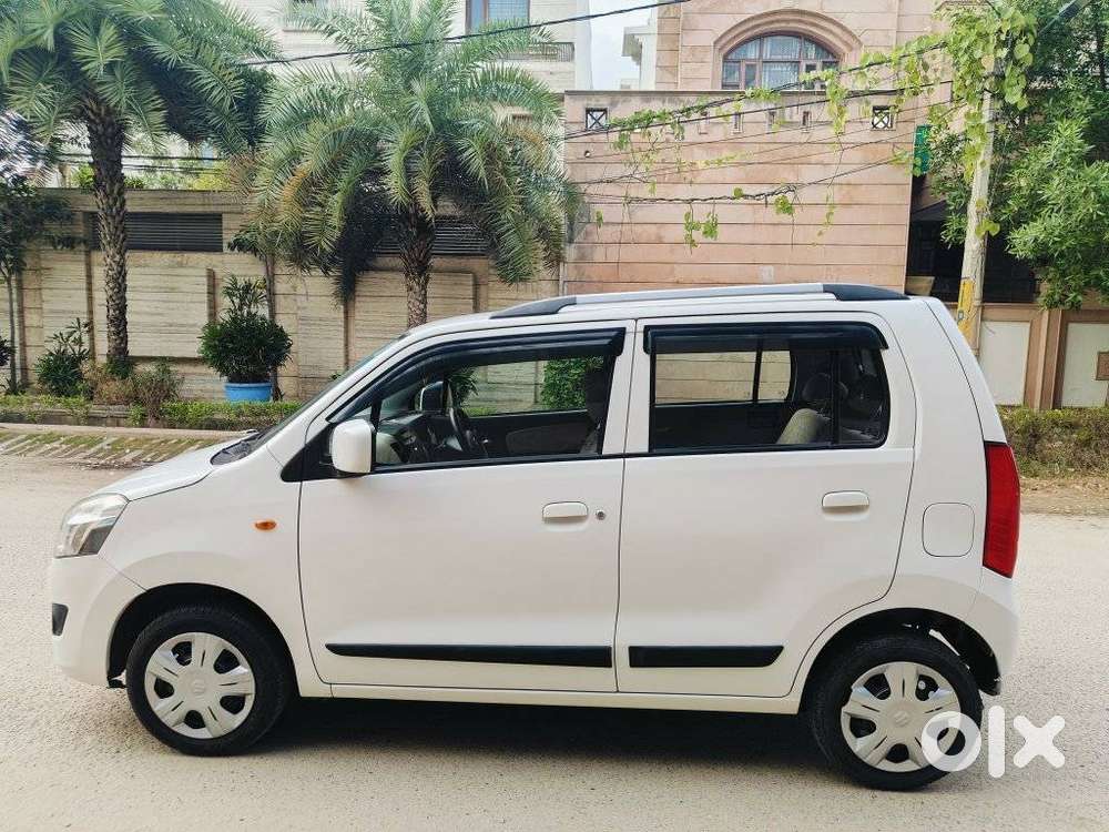 Maruti Suzuki Wagon R 1.0 Vxi Amt, 2017, Petrol