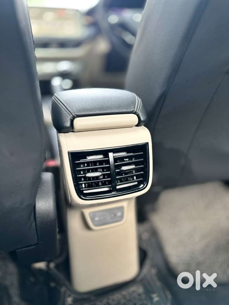 Skoda Slavia, 2022, Petrol