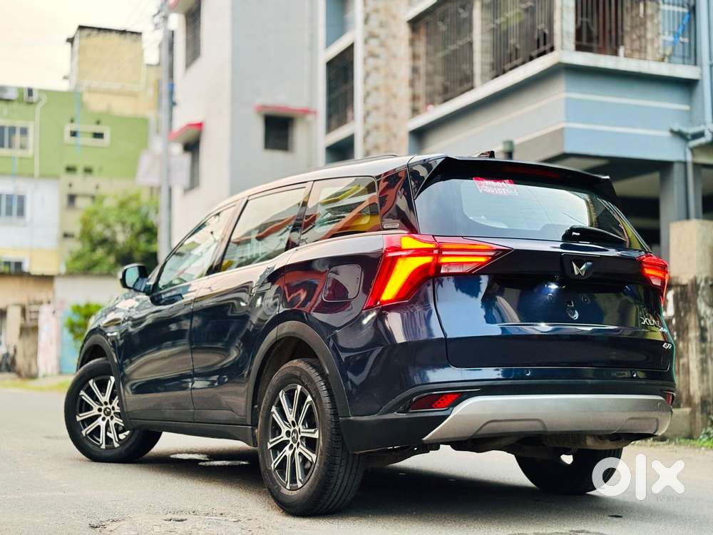 Mahindra Xuv700 2.0 Ax 7 Petrol Mt Str, 2026, Petrol