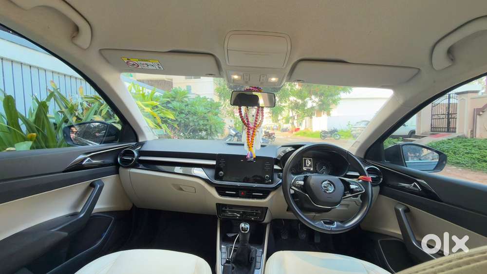 Skoda Slavia Petrol 2024
