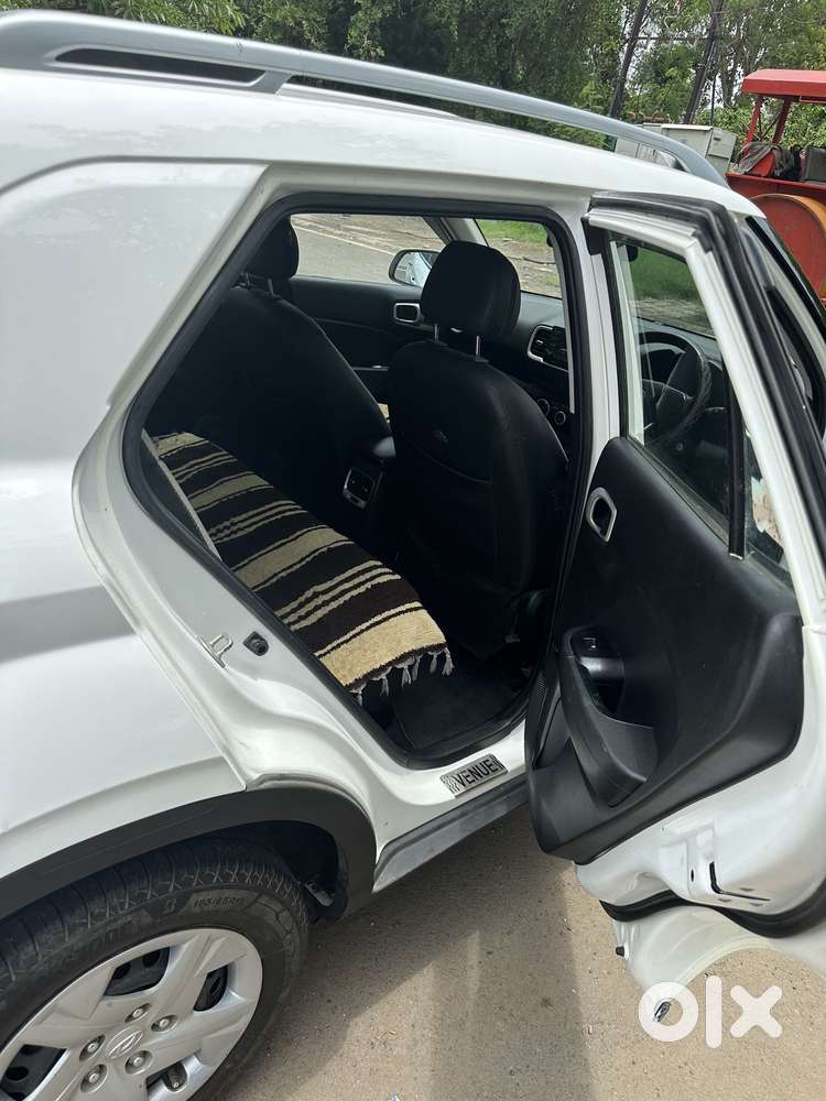 Hyundai Venue 1.2 S Plus, 2021, Petrol