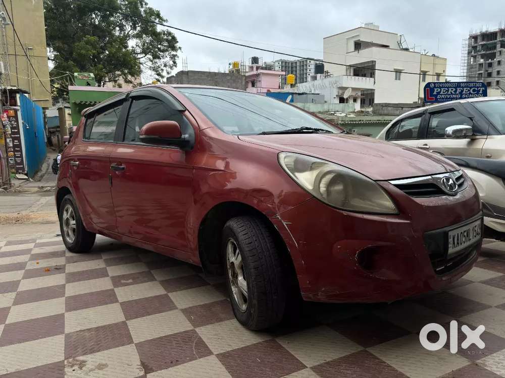 Hyundai I20 Sportz Petrol Manual 2012