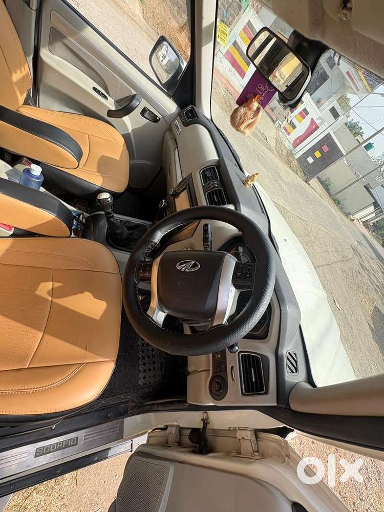 Mahindra Scorpio 2015