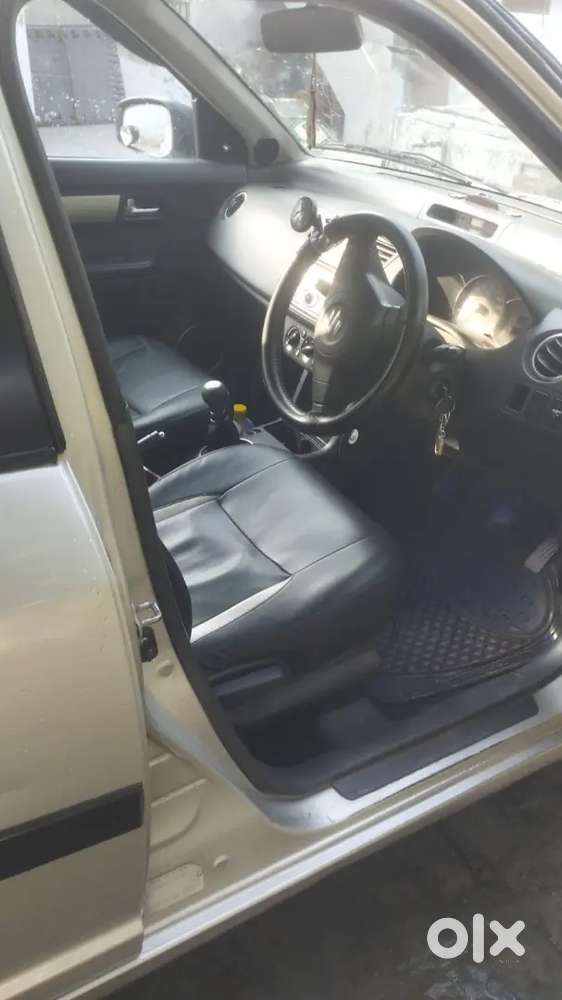 Maruti Suzuki Swift Petrol 2010